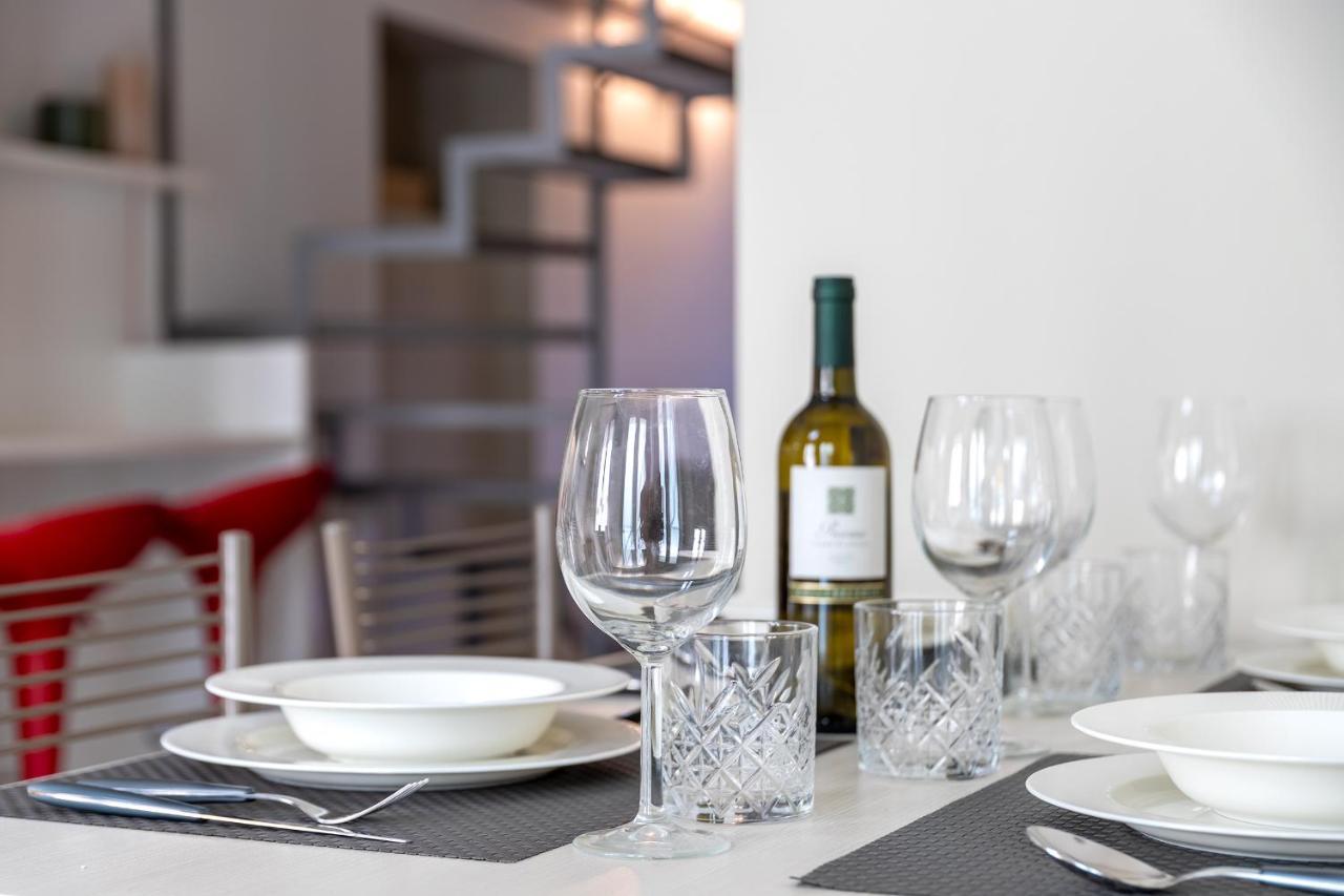 Apartamento Navigli-Duomo Exclusive Design Loft Su Due Piani Con Wifi Milán Exterior foto